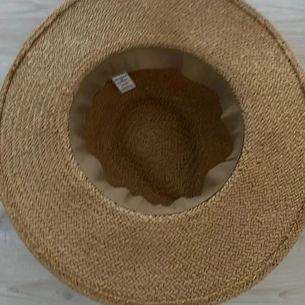 Straw hat - Picture 8 of 10